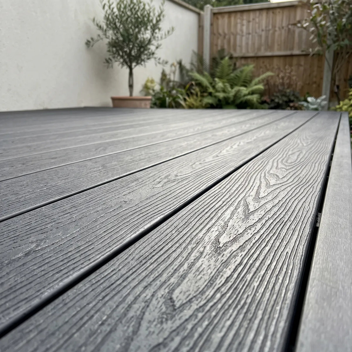 Grey Woodgrain Board 4.8m